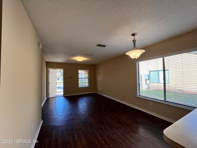 Building Photo - 714 Ginger Mill Dr