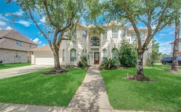 Building Photo - 10906 Castle Peak Dr