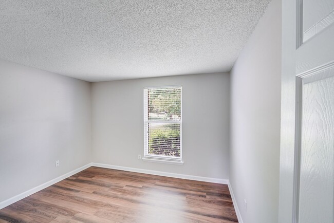 Building Photo - Stylishly Updated 3-Bedroom Home in Sought...