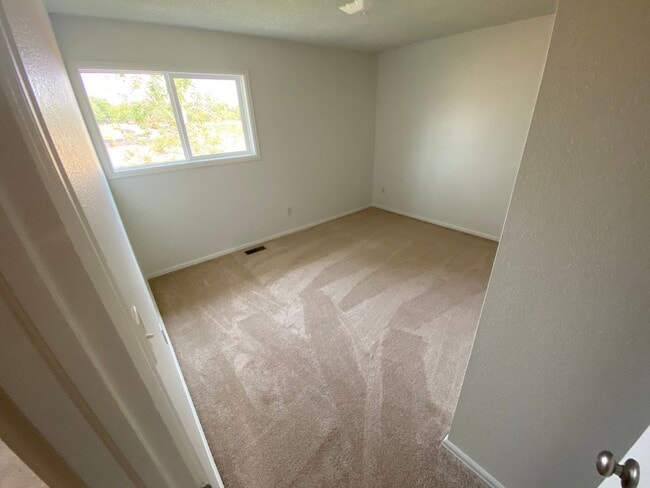 Building Photo - Family Style Home In The Coveted Marsten Neighborhood!