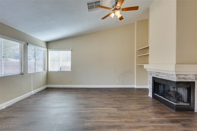 Building Photo - 324 Redondo St