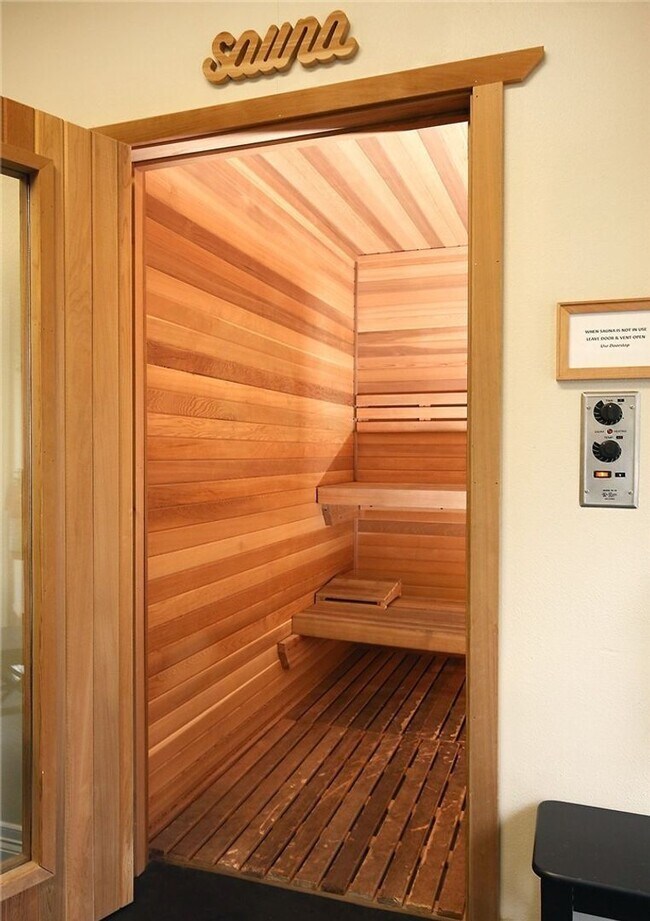 Building Photo - A Cambridge Townhome with 2 Beds and 2.5 B...