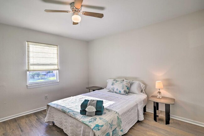 Building Photo - 4484 Cobia Dr SE