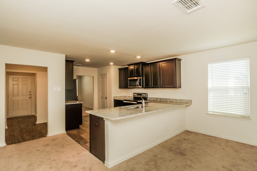 Building Photo - 11910 Nucio Ridge