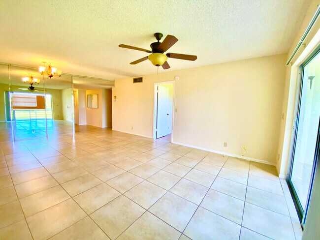 Building Photo - 2828 Casita Way