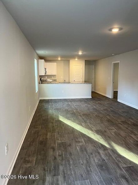 Building Photo - 462 Ladyfish Lp NW