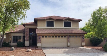 Building Photo - 3 Bedroom + Office Home in the Vineyards Community Near W Germann Rd and S Dobson Rd!