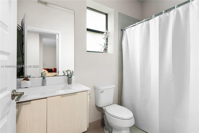 Building Photo - 7805 NW 104th Ave