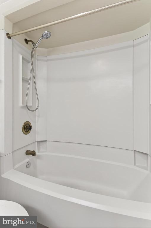 Building Photo - 5903 Mt Eagle Dr