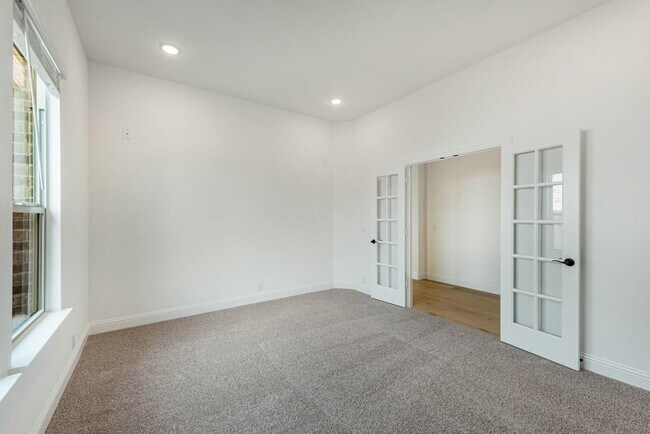 Building Photo - Spacious 4-Bedroom Retreat with 3 Full Baths – Your Modern Sanctuary Awaits in Justin, TX!