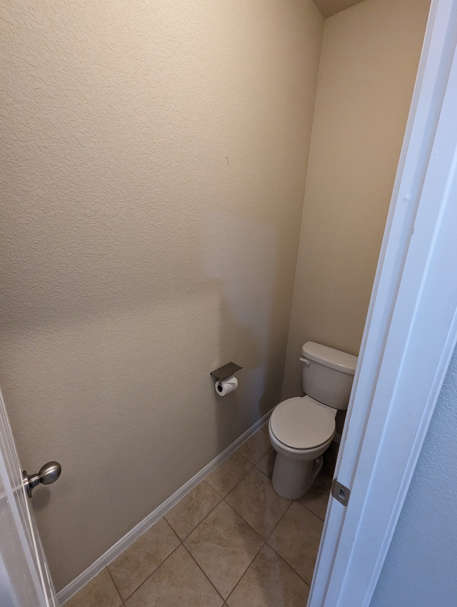 Building Photo - 2880 Donnell Dr