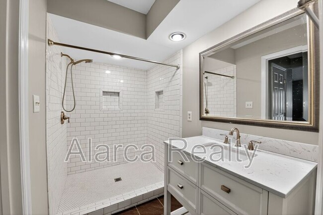 Building Photo - 7425 Ashfield Ct