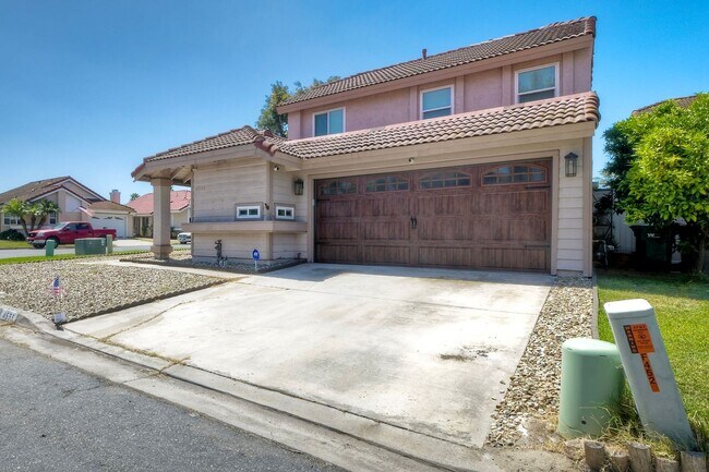 Building Photo - 3Bed/3Bath in Oceanside~ Morning Dove