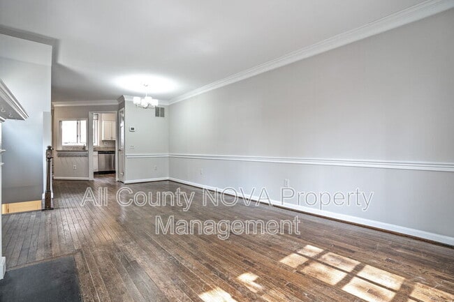 Building Photo - 1203 Michigan Ct