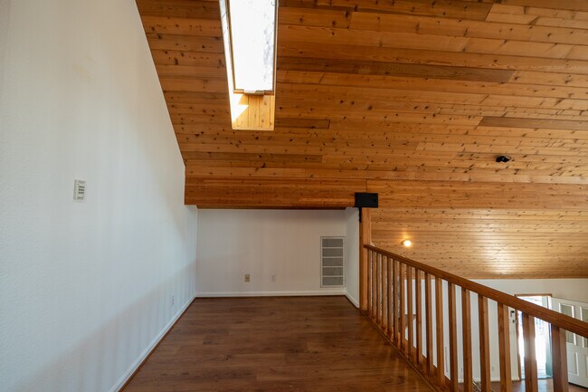 Building Photo - 18765 Cherokee Rd