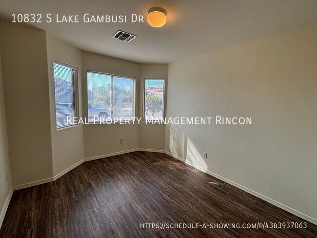 Building Photo - 10832 S Lake Gambusi Dr