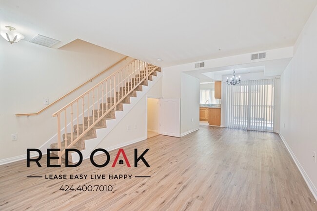 Building Photo - 319 S Westlake Ave