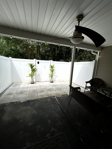 Building Photo - 122 Sonata Cir