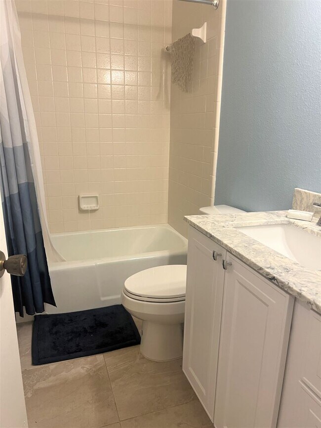 Building Photo - NEW PRICE! Close to beautiful Nokomis Beach and Casey Key