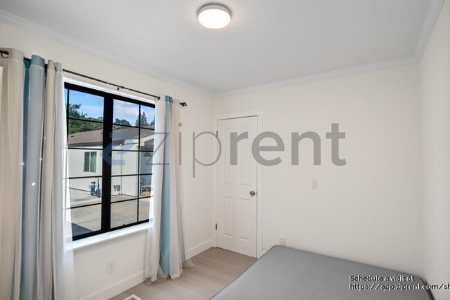 Building Photo - 21623 Baywood Ave