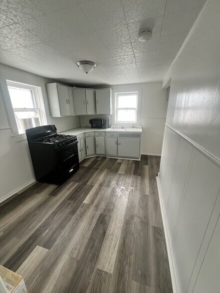Building Photo - 226 Boyer St