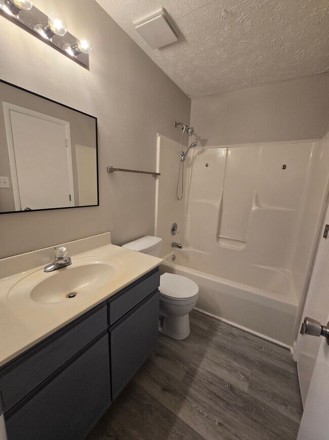 Building Photo - 3375 Galleria Dr