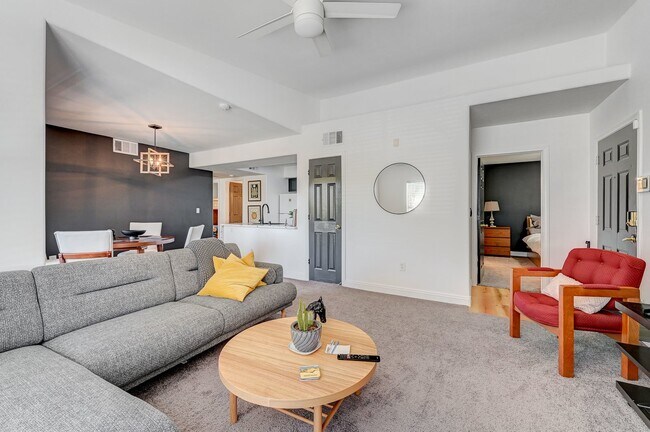 Building Photo - Fully Furnished 3BD/2BA in SW Vegas | Gate...
