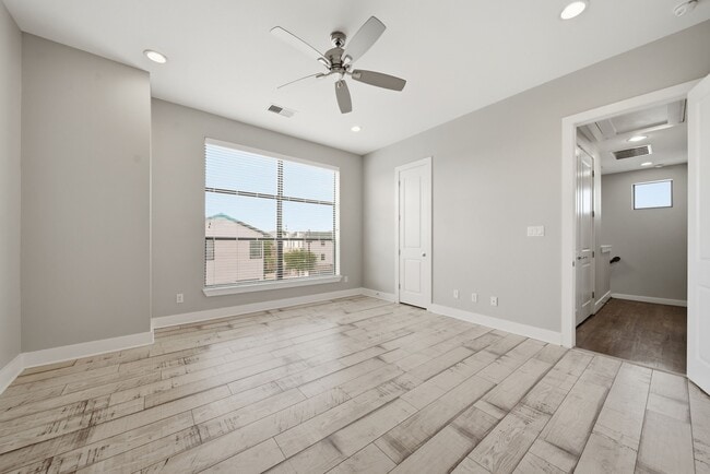 Building Photo - 1814 Thompson St