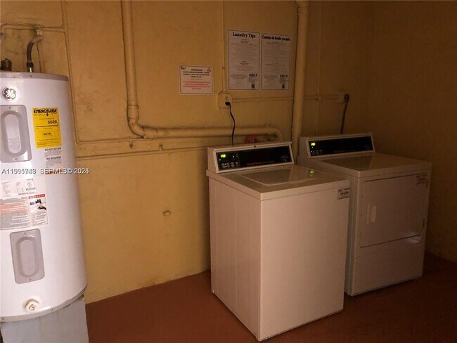 Building Photo - 7910 Camino Real