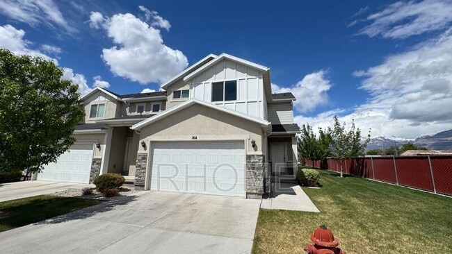 Building Photo - 164 N 450 W St