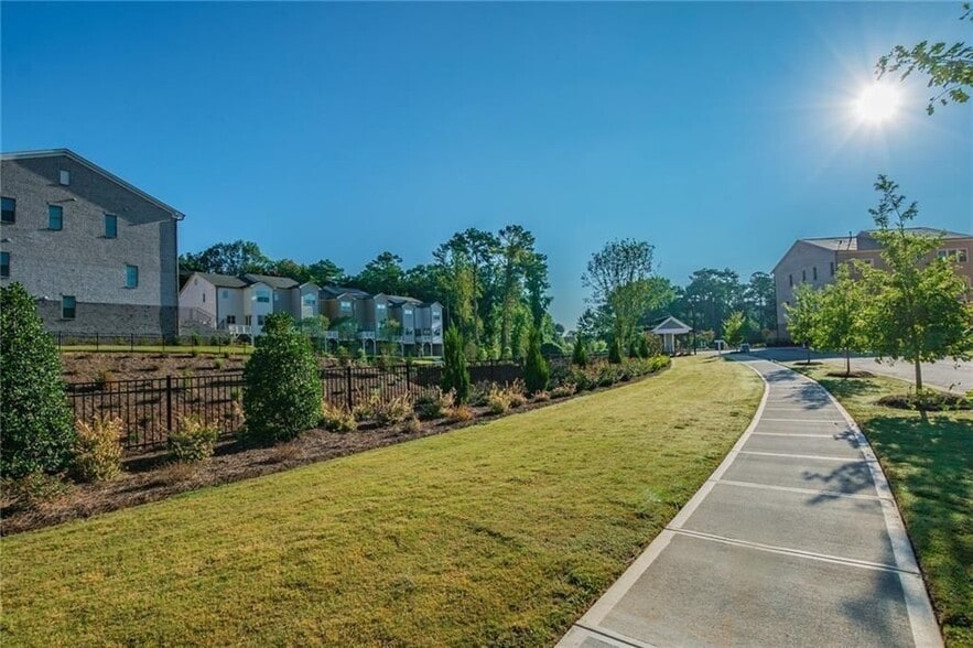 Building Photo - 4313 Longleaf Pine Alley