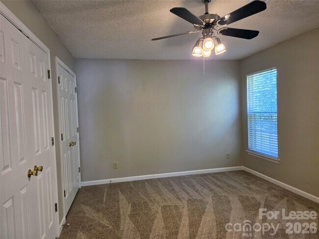 Building Photo - 5401 Groveton Ct