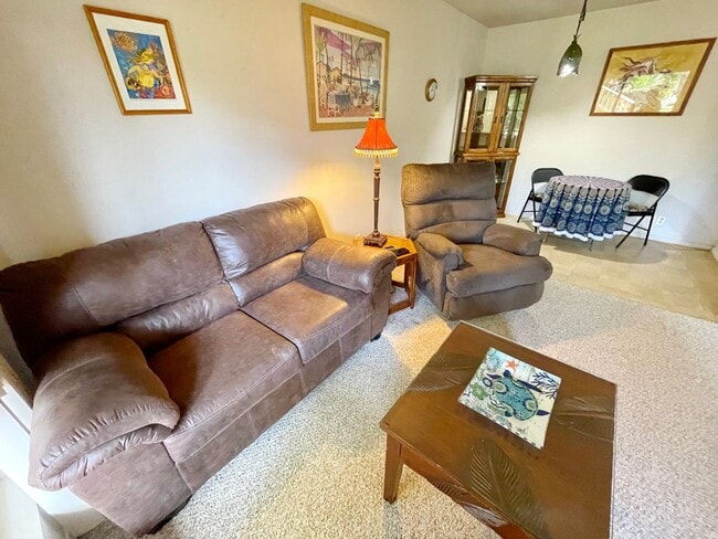 Building Photo - Southpointe - Furnished 2 Bed / 1 Bath Ground Floor Unit w/fenced in yard