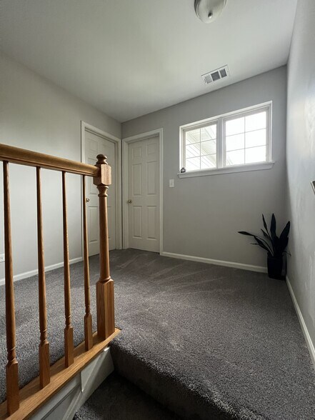 Building Photo - 2128 Fulham Dr