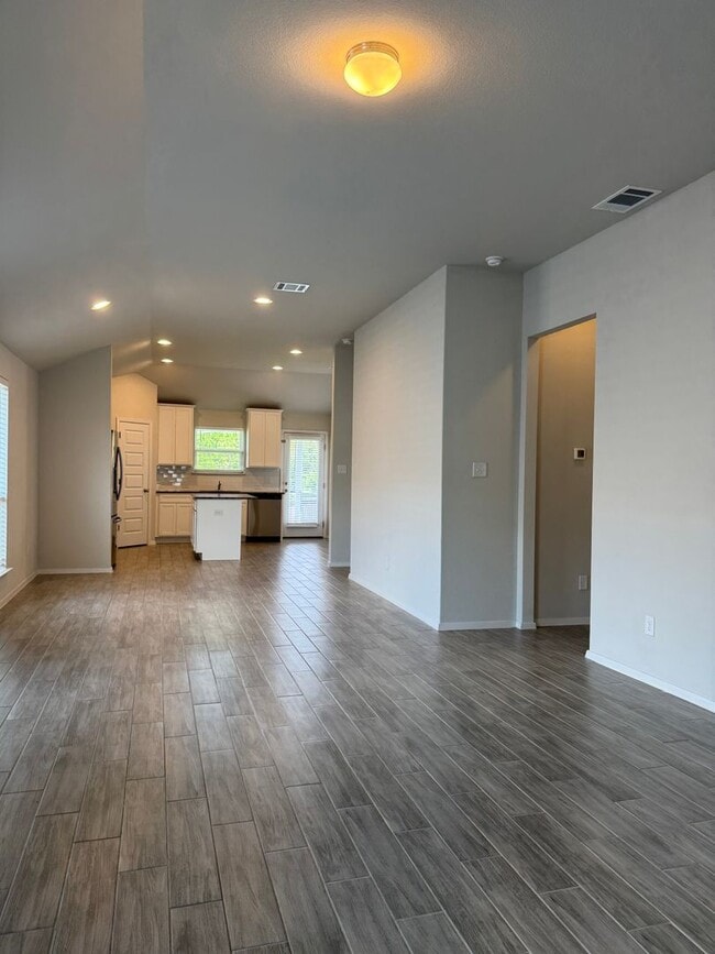 Building Photo - 2 BR/2BA | Single Family Home | 1-Car Garage Parking | Fenced backyard  In Austin!