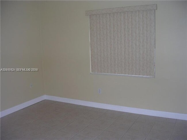 Building Photo - 11240 SW 122nd Pl