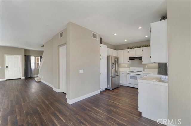 Building Photo - 26332 St David St