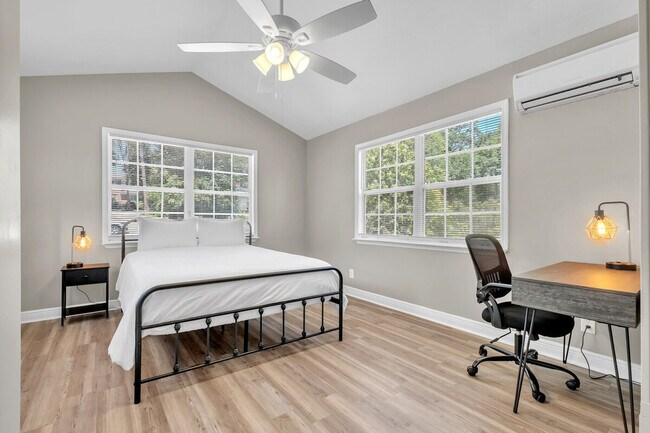 Building Photo - 908 Buena Vista Dr