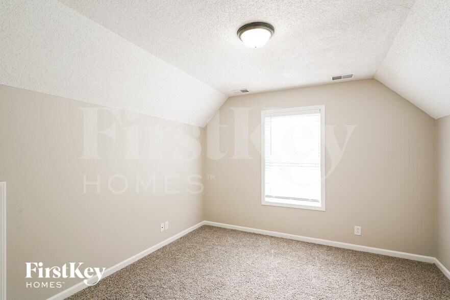 Building Photo - 2675 Elkmont Dr