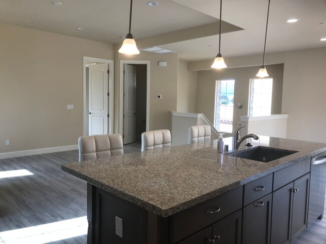 Building Photo - Spacious Home - Newer Build TOSCANO Neighb...