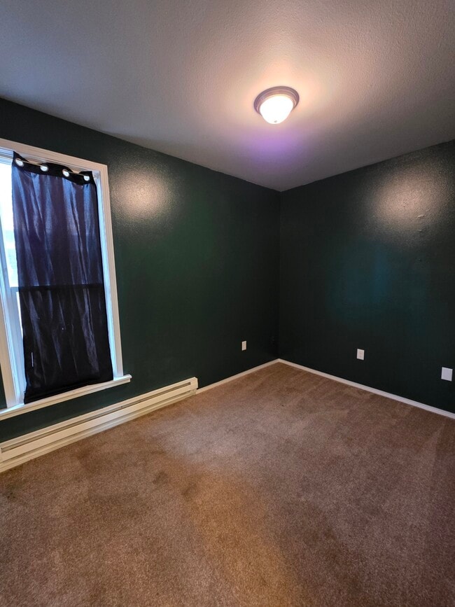 Building Photo - 208 W Main Ave