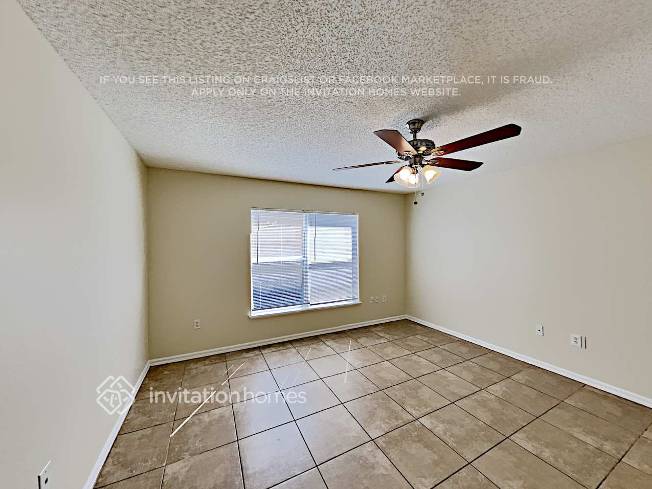 Building Photo - 233 Pleasant Gardens Dr
