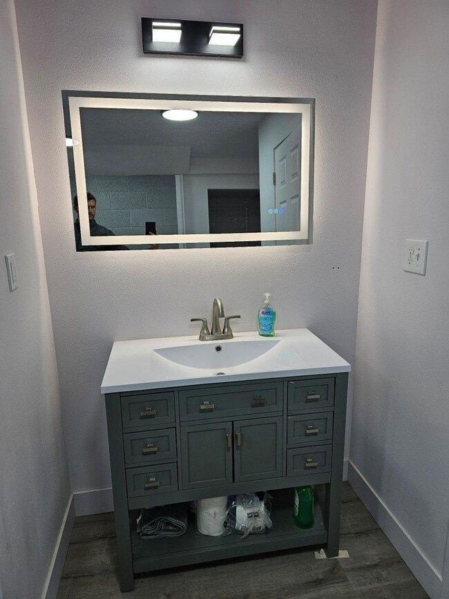 Building Photo - Student Housing: Private Bedroom