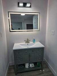 Building Photo - Student Housing near SUU: Private Bedroom