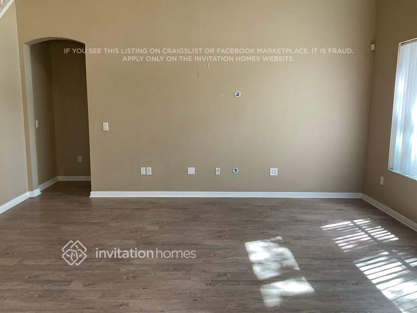 Building Photo - 15846 Starling Water Dr