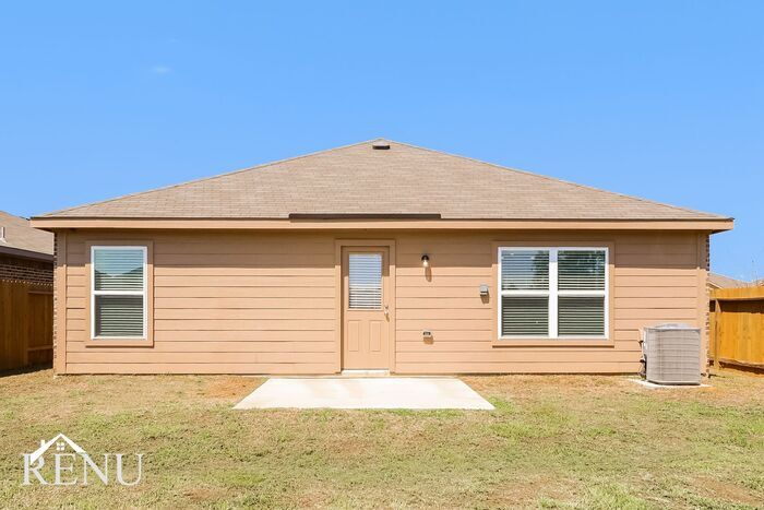 Building Photo - 25382 Cypress Bend Dr