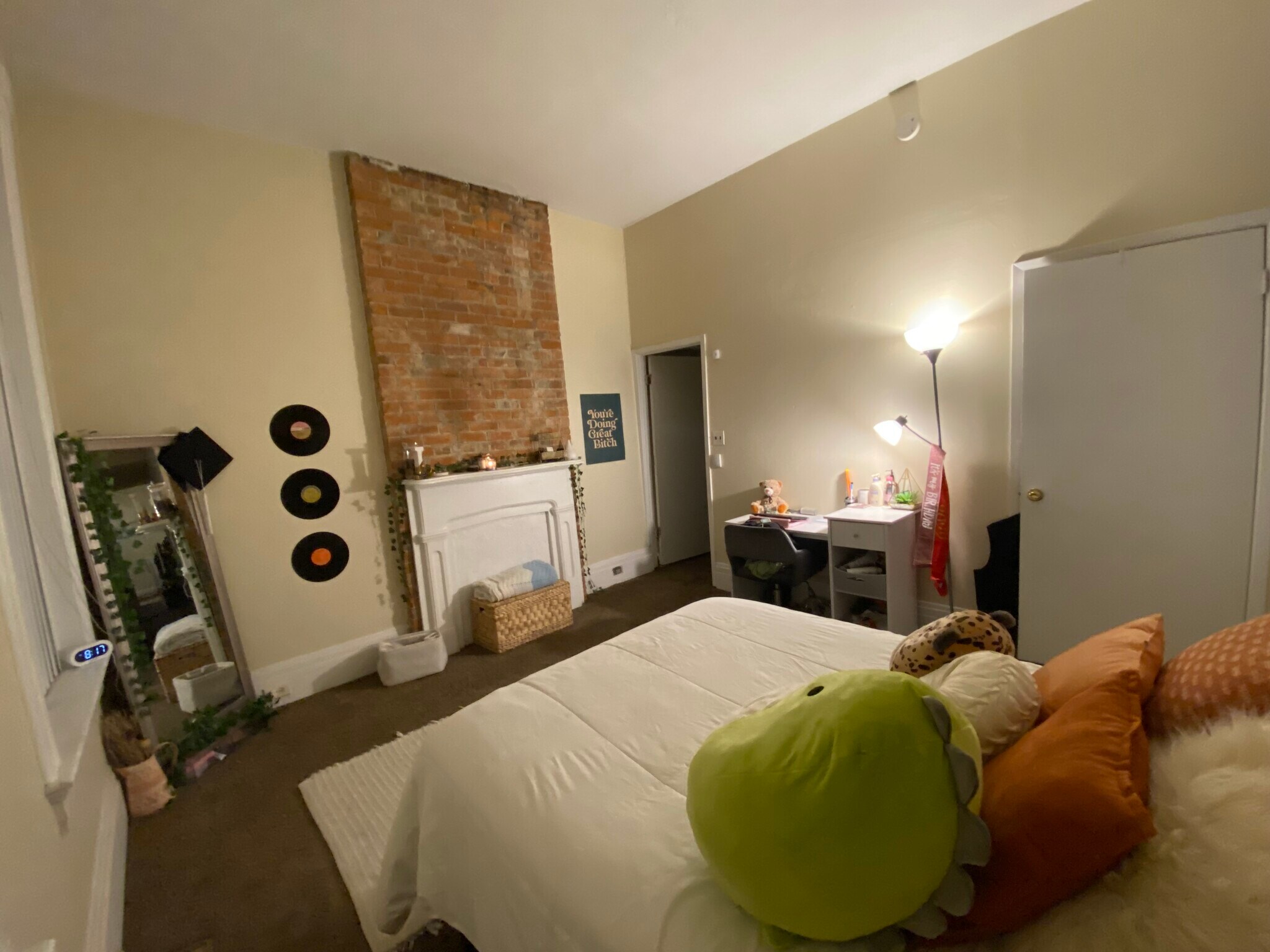 Building Photo - 256 Warner St