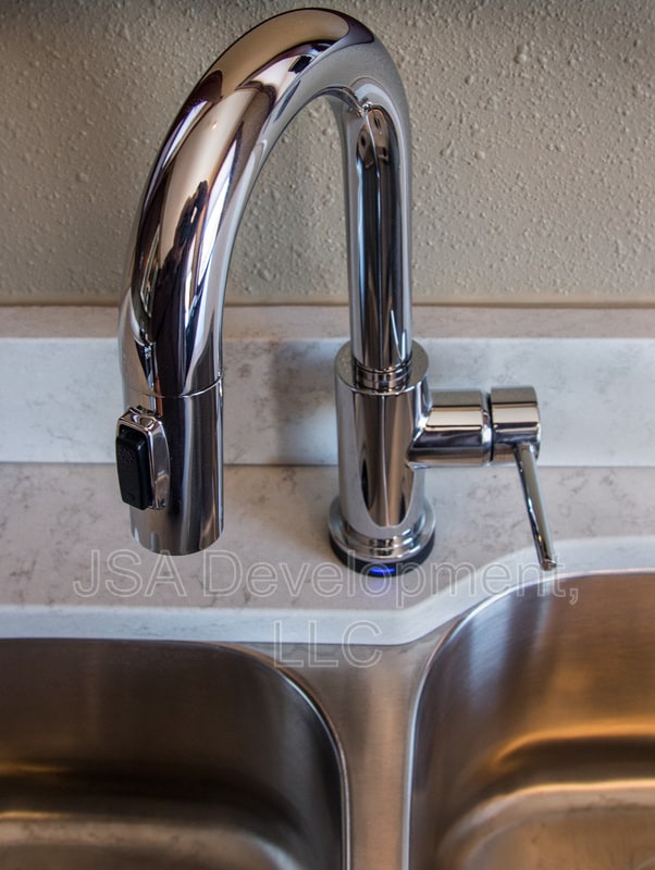 Building Photo - 611 Sycamore St