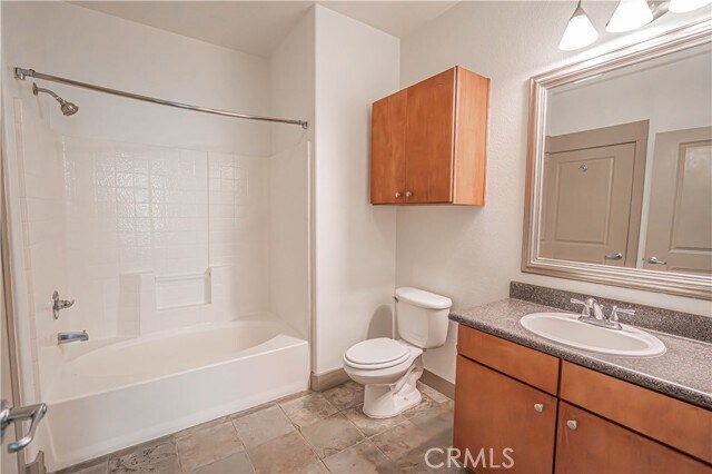 Building Photo - 24595 Town Center Dr