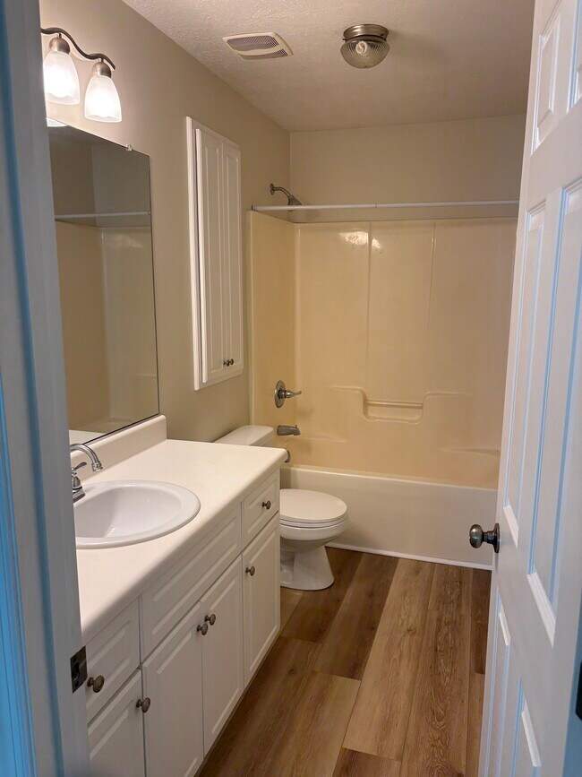 Building Photo - 1510 Abby Way